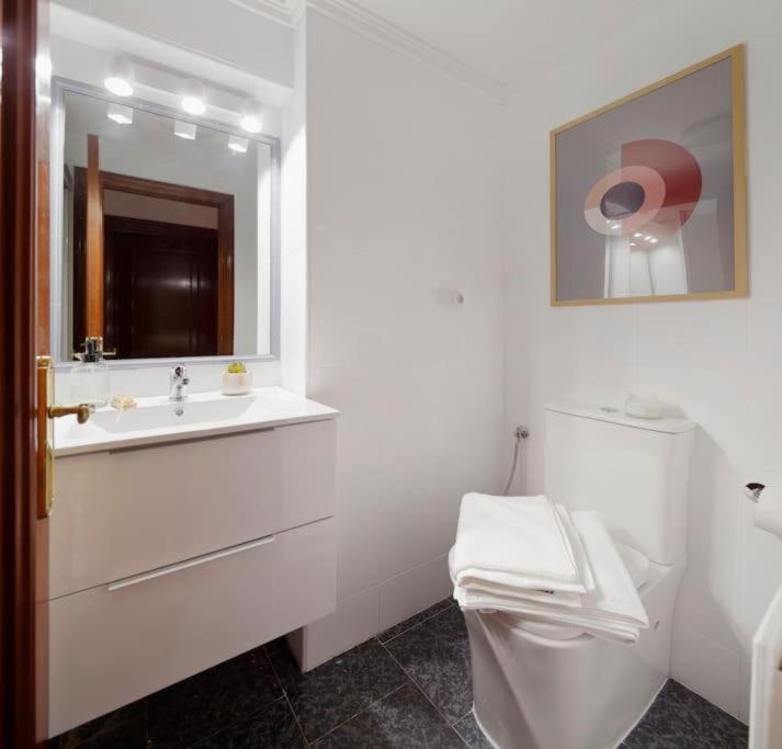 Apartamento Maura 2 Dormitorios Oviedo Eksteriør billede